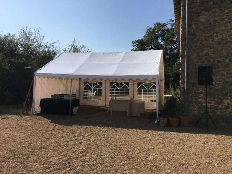 location-barnums-et-tentes-de-réception-jaevent72