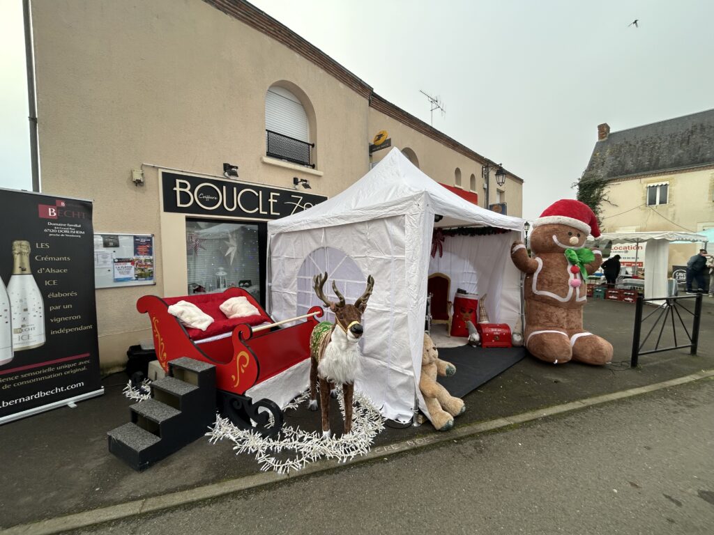 Chalets de Père Noël décorés selon vos envies